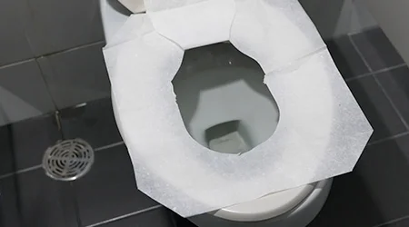 انتقال زگیل از توالت